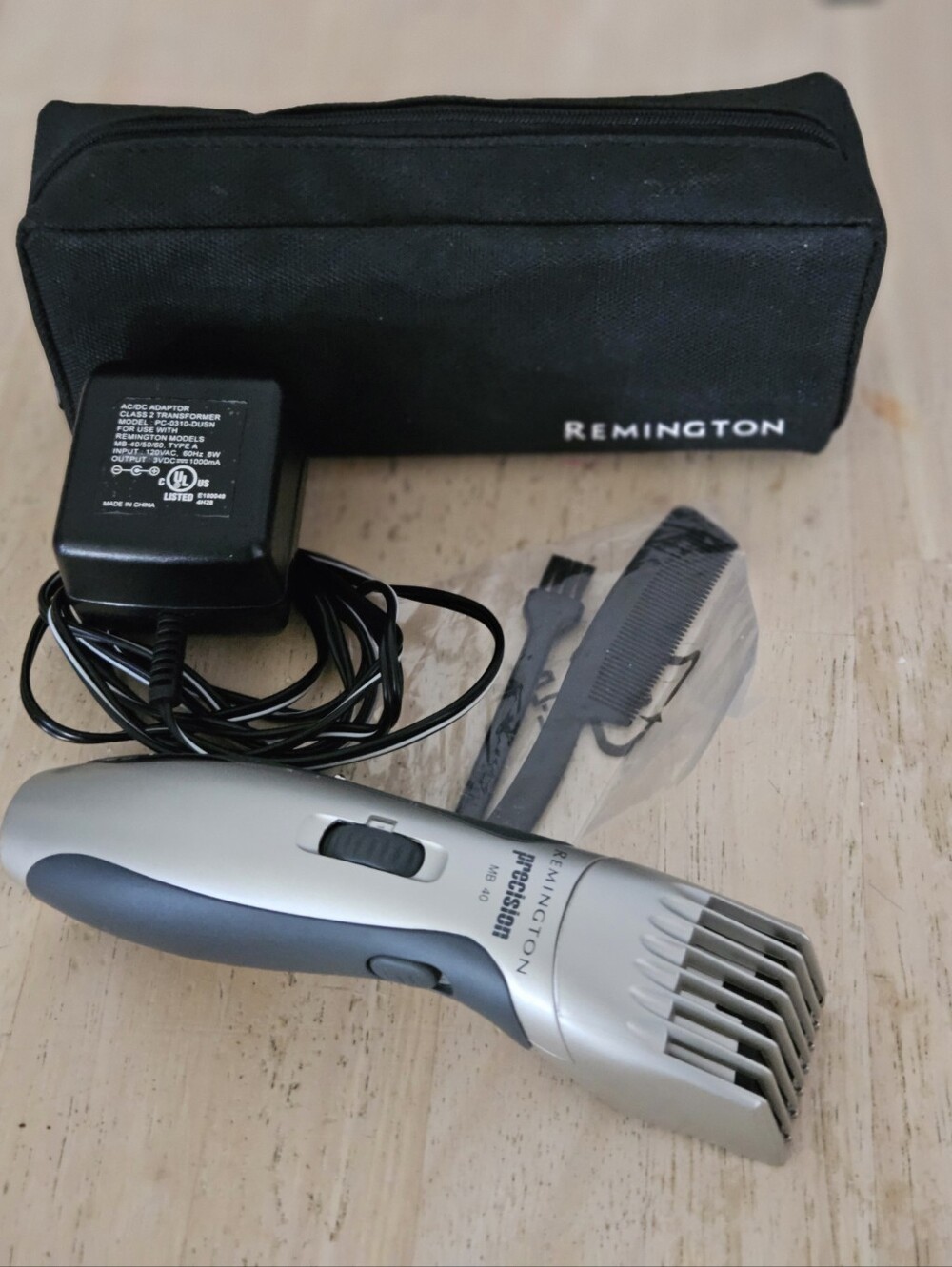 Remington Precision MB40 Beard Mustache Trimmer Grooming Kit W/ Pouch & Charger